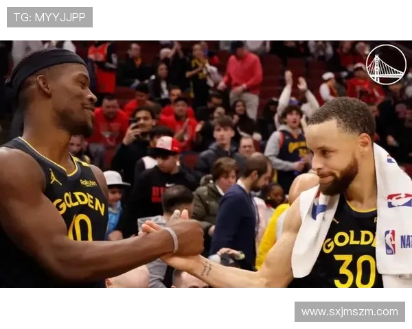 勇士与雄鹿常规赛精彩对决分析与赛后点评