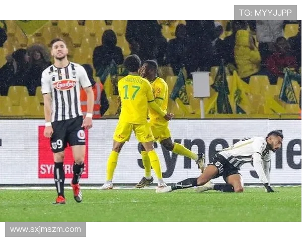 奈斯与昂热激战正酣谁能在法甲赛场上笑到最后