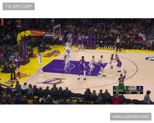 湖人对阵雄鹿全场精彩回顾与赛后分析尽在此处 湖人对阵雄鹿全场精彩回顾与赛后分析尽在此处