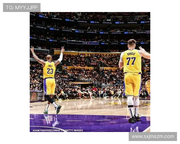 火箭与湖人季后赛对决回顾：激情碰撞与传奇时刻的交织